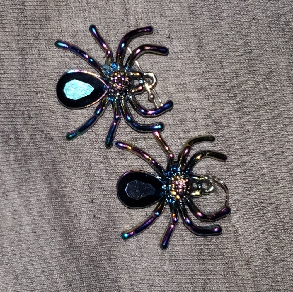 🕷Cute spider earrings🕷